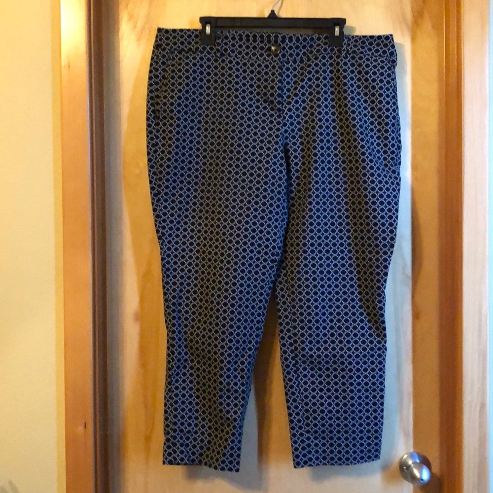 Hilary Bradley, size 16, 97% cotton, 3% spandex